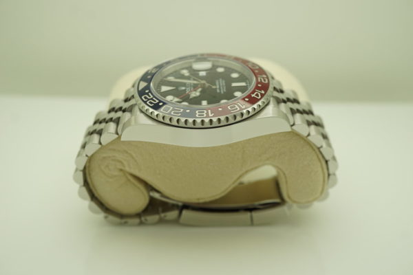 Rolex 126710BLRO PEPSI GMT MASTER II RED BLUE BEZEL JUBILEE 2020 FULL SET - Image 4