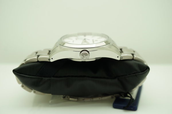 BRAND NEW Grand Seiko SPRING DRIVE SNOWFLAKE DIAL TITANIUM SBGA211 2021 COMPLETE SET - Image 3