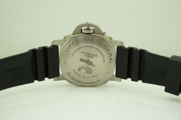 Panerai PAM 1305 LUMINOR SUBMERSIBLE 47MM TITANIUM V SERIES 2019 WARRANTY - Image 7