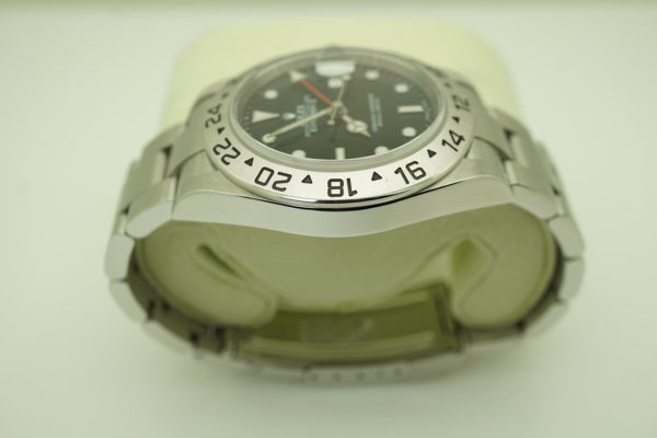 Rolex 16570 EXPLORER II 40MM BLACK DIAL M SERIAL 3186 MOVEMENT ENGRAVED REHAUL - Image 4
