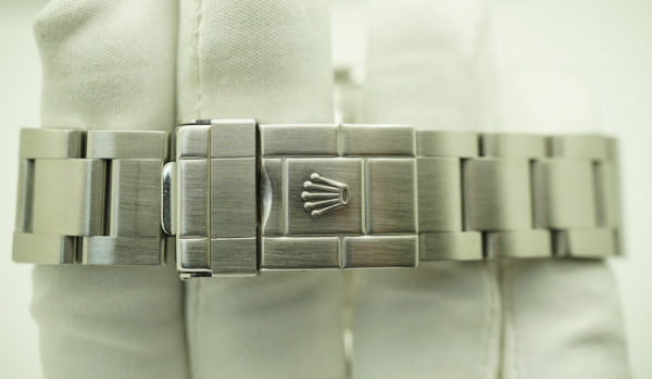 Rolex 16570 EXPLORER II 40MM BLACK DIAL M SERIAL 3186 MOVEMENT ENGRAVED REHAUL - Image 7