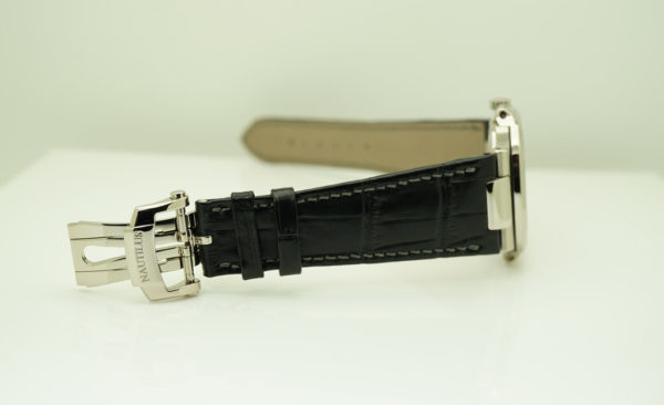 Patek PHILIPPE 5712G 18K WHITE GOLD NAUTILUS MOONPHASE 40MM COMPLETE SET - Image 6