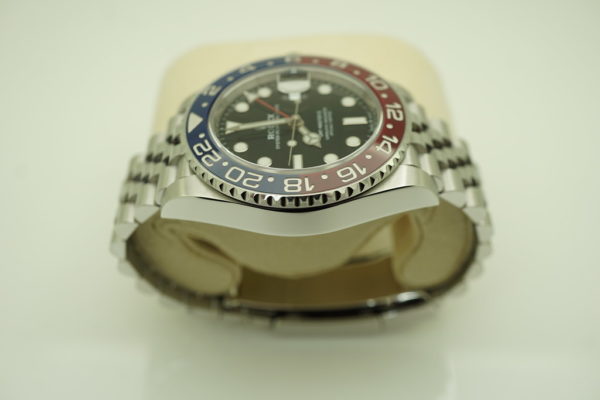 Rolex 126710BLRO PEPSI GMT MASTER II RED BLUE BEZEL JUBILEE 2019 FULL SET - Image 4