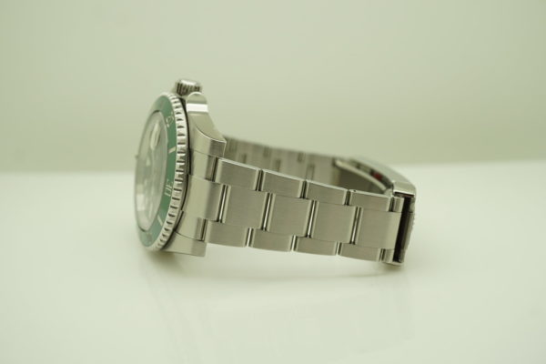 MINT Rolex 116610LV SUBMARINER HULK GREEN DIAL 2017 WARRANTY FULL SET - Image 5