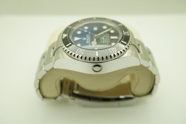 Rolex 126660 DEEPSEA D-BLUE DIAL JAMES CAMERON NEW MODEL 2019 - Image 3