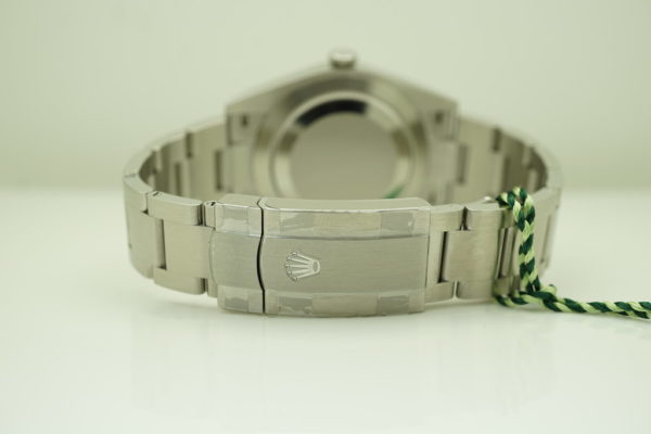 NEW Rolex 124300 OYSTER PERPETUAL GREEN DIAL 41MM 2021 COMPLETE SET - Image 7