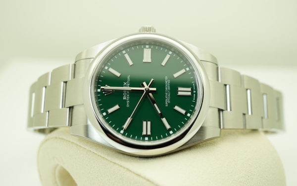 NEW Rolex 124300 OYSTER PERPETUAL GREEN DIAL 41MM 2021 COMPLETE SET - Image 10