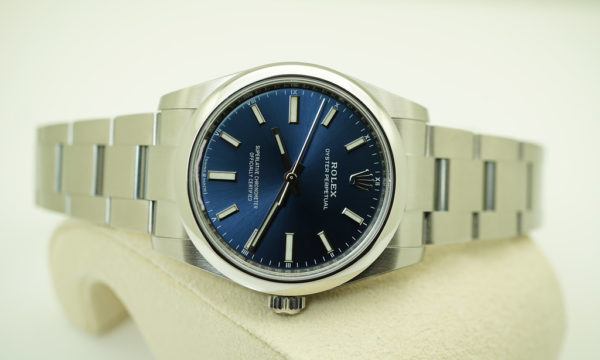 BRAND NEW Rolex 124200 OYSTER PERPETUAL 34MM BLUE DIAL 2021 COMPLETE SET - Image 8