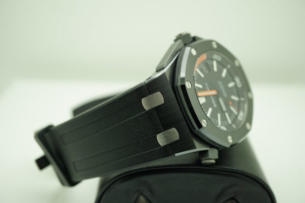 Audemars PIGUET ROYAL OAK OFFSHORE DIVER BLACK CERAMIC 15707CE SERVICED FULL SET - Image 6