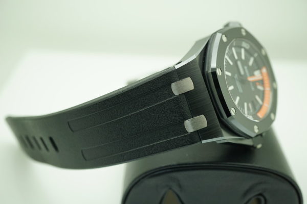 Audemars PIGUET ROYAL OAK OFFSHORE DIVER BLACK CERAMIC 15707CE SERVICED FULL SET - Image 5