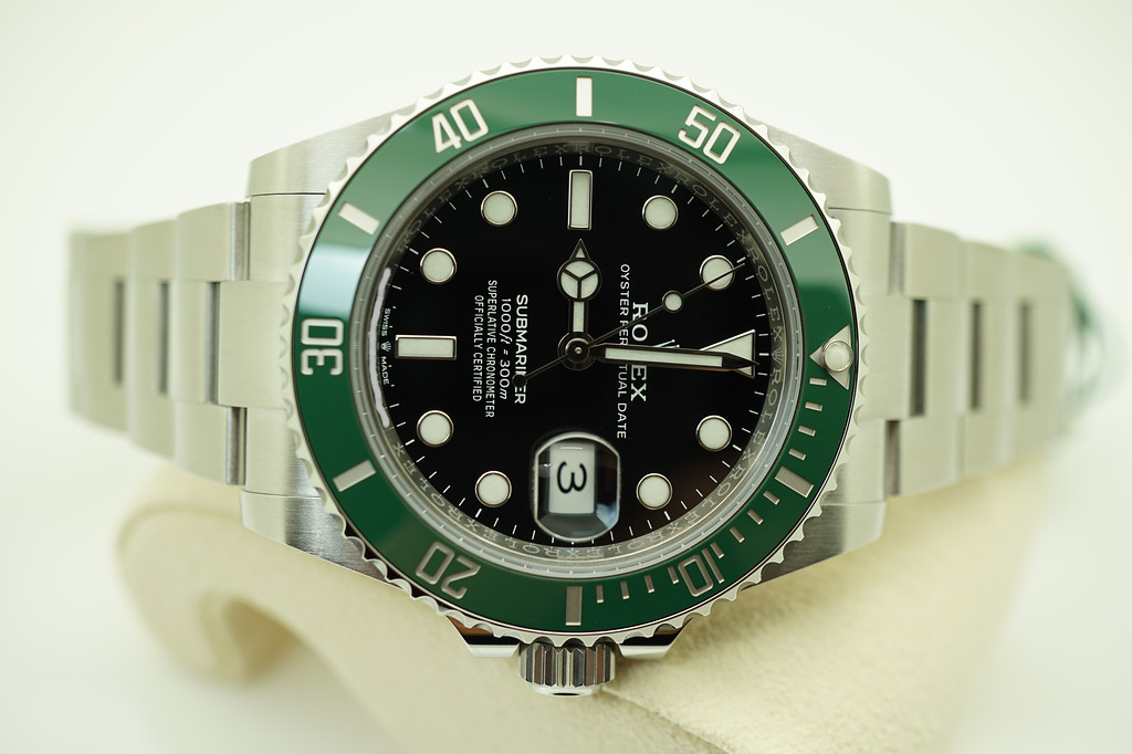 NEW Rolex 126610LV SUBMARINER GREEN BLACK DIAL STARBUCKS 41MM 2021 FULL ...