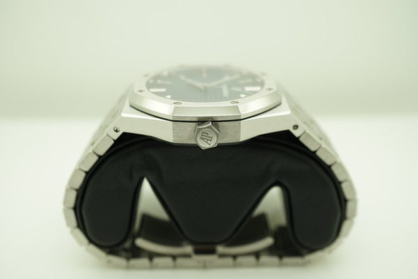 MINT Audemars PIGUET ROYAL OAK 15500ST BLUE DIAL 41MM 2019 WARRANTY COMPLETE SET - Image 3