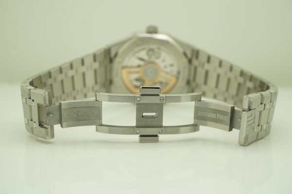 MINT Audemars PIGUET ROYAL OAK 15500ST BLUE DIAL 41MM 2019 WARRANTY COMPLETE SET - Image 8