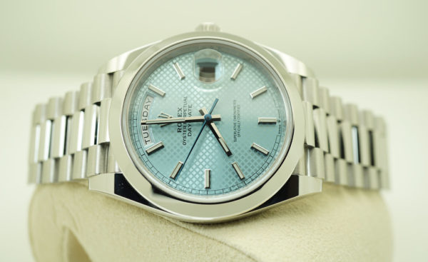 Rolex 228206 PLATINUM DAY DATE 40 ICE BLUE DIAGONAL MOTIF DIAL 2021 COMPLETE SET - Image 10