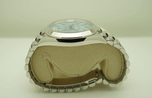 Rolex 228206 PLATINUM DAY DATE 40 ICE BLUE DIAGONAL MOTIF DIAL 2021 COMPLETE SET - Image 4