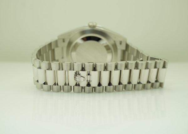 Rolex 228206 PLATINUM DAY DATE 40 ICE BLUE DIAGONAL MOTIF DIAL 2021 COMPLETE SET - Image 7