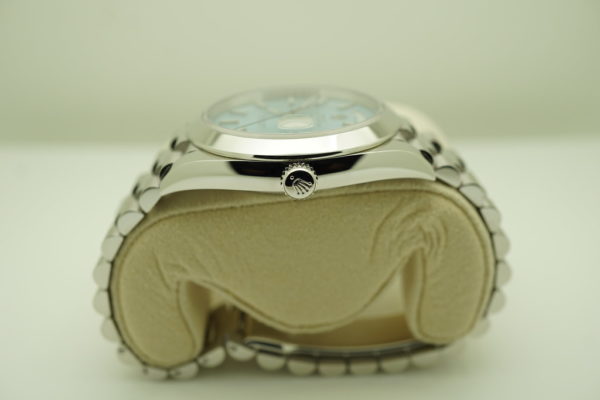 Rolex 228206 PLATINUM DAY DATE 40 ICE BLUE DIAGONAL MOTIF DIAL 2021 COMPLETE SET - Image 3