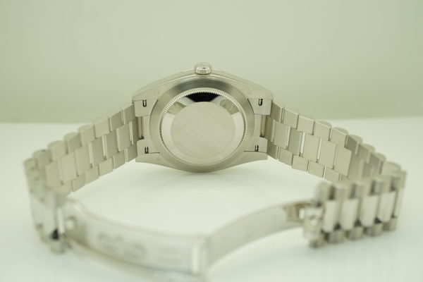 Rolex 228206 PLATINUM DAY DATE 40 ICE BLUE DIAGONAL MOTIF DIAL 2021 COMPLETE SET - Image 8