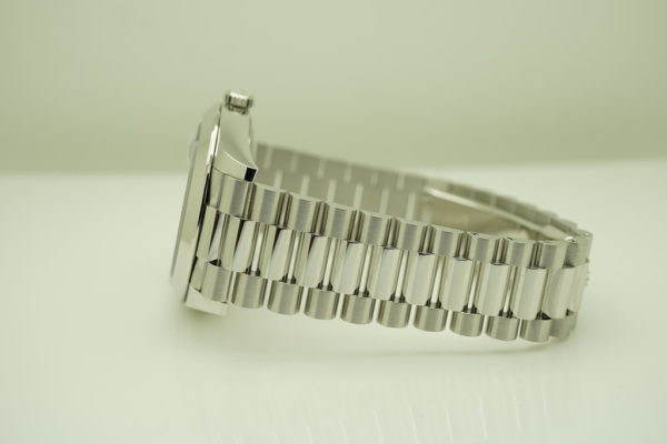 Rolex 228206 PLATINUM DAY DATE 40 ICE BLUE DIAGONAL MOTIF DIAL 2021 COMPLETE SET - Image 5