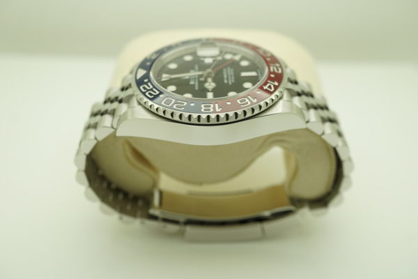 Rolex 126710BLRO PEPSI GMT MASTER II RED BLUE BEZEL JUBILEE 2019 FULL SET - Image 4