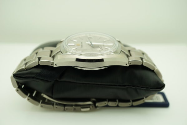 BRAND NEW Grand Seiko SPRING DRIVE TITANIUM SBGA415 Winter 2021 WARRANTY FULL SET - Image 4