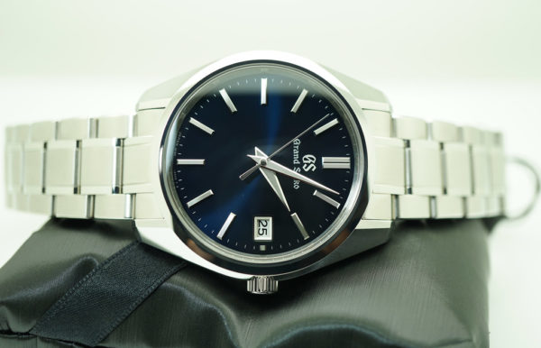 NEW GRAND SEIKO Heritage QUARTZ SBGP005 BLUE DIAL 2021 FULL SET - Image 9