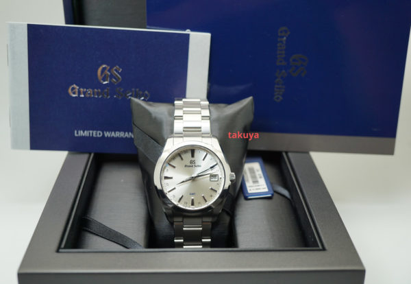 NEW GRAND SEIKO Heritage QUARTZ GMT SBGN011 SILVER DIAL 2021 FULL SET - Image 2