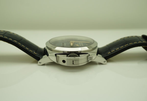 Panerai PAM 689 LUMINOR 1950 10 DAYS GMT SUNBURST BLUE DIAL 44MM FULL SET - Image 3