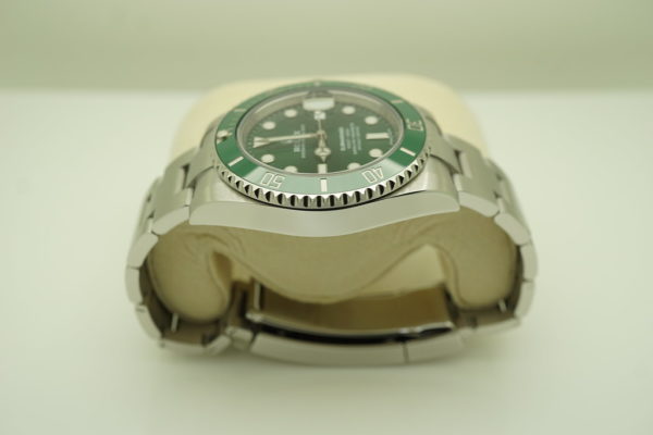 Rolex 116610LV SUBMARINER HULK GREEN DIAL 2018 WARRANTY FULL SET - Image 4