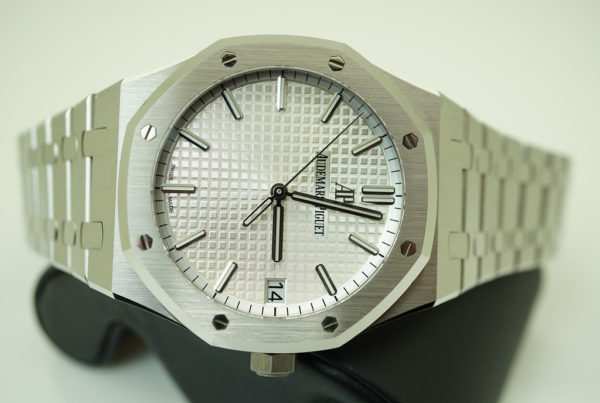 NEW Audemars PIGUET ROYAL OAK 15500ST WHITE DIAL 41MM 2021 COMPLETE SET - Image 10