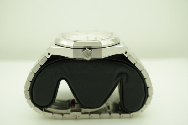 NEW Audemars PIGUET ROYAL OAK 15500ST WHITE DIAL 41MM 2021 COMPLETE SET - Image 3