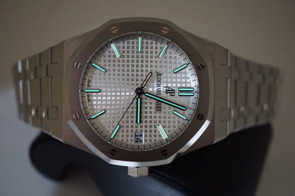 NEW Audemars PIGUET ROYAL OAK 15500ST WHITE DIAL 41MM 2021 COMPLETE SET - Image 12