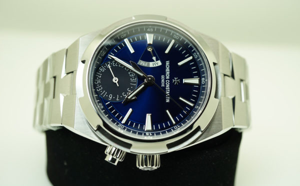 BRAND NEW Vacheron CONSTANTIN OVERSEAS DUAL TIME 7900V BLUE DIAL 41MM 2021 FULL SET - Image 9