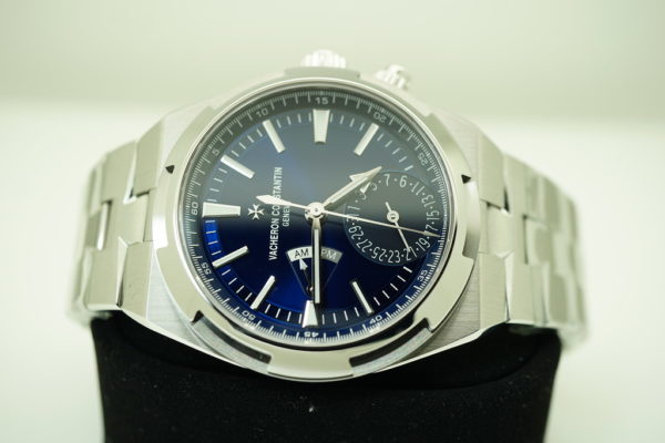 BRAND NEW Vacheron CONSTANTIN OVERSEAS DUAL TIME 7900V BLUE DIAL 41MM 2021 FULL SET - Image 10