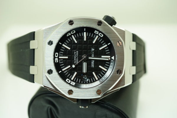 Audemars PIGUET ROYAL OAK OFFSHORE DIVER BLACK DIAL 15710ST 2020 FULL SET - Image 9