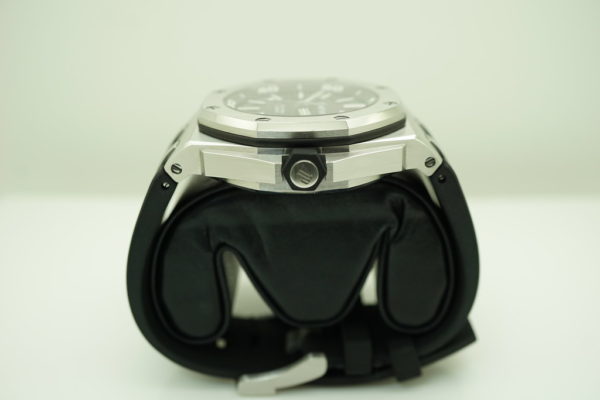 Audemars PIGUET ROYAL OAK OFFSHORE DIVER BLACK DIAL 15710ST 2020 FULL SET - Image 3