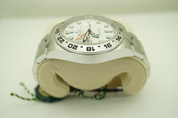BRAND NEW Rolex 226570 EXPLORER 2 POLAR WHITE DIAL 42MM NEW 2021 MODEL FULL SET - Image 4