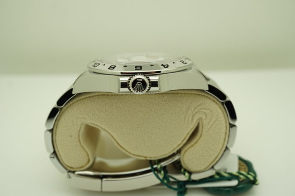 BRAND NEW Rolex 226570 EXPLORER 2 POLAR WHITE DIAL 42MM NEW 2021 MODEL FULL SET - Image 3