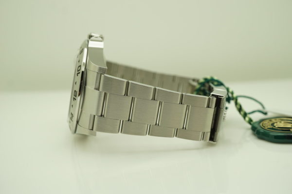 BRAND NEW Rolex 226570 EXPLORER 2 POLAR WHITE DIAL 42MM NEW 2021 MODEL FULL SET - Image 5