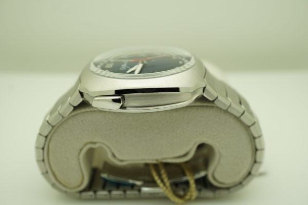 NEW H. Moser & Cie STREAMLINER FLYBACK CHRONOGRAPH FUNKY BLUE DIAL 2021 FULL SET - Image 4