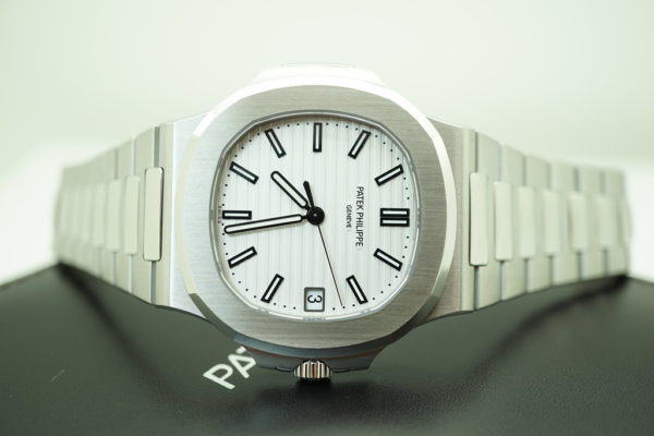 NEW Patek PHILIPPE 5711/1A NAUTILUS WHITE DIAL STAINLESS STEEL 2019 COMPLETE SET - Image 10
