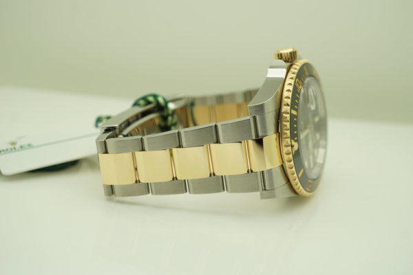 BRAND NEW Rolex 126613LN SUBMARINER 18K YG STEEL BLACK DIAL 41MM NEW MODEL 2021 FULL SET - Image 6