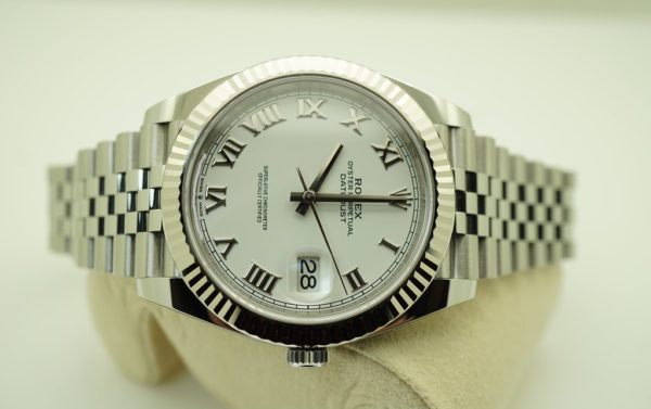 Rolex 126334 DATEJUST 41 FLUTED BEZEL WHITE ROMAN DIAL JUBILEE WARRANTY FULL SET - Image 9