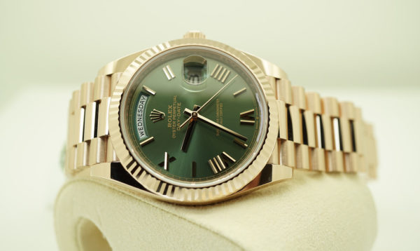 NEW Rolex 228235 DAY DATE 40 18K ROSE GOLD OLIVE GREEN ROMAN DIAL 2021 FULL SET - Image 10