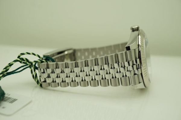 BRAND NEW Rolex 126334 DATEJUST 41 FLUTED BEZEL AZZURRO BLUE ROMAN DIAL JUBILEE 2021 FULL SET - Image 6