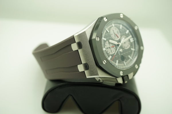 Audemars PIGUET ROYAL OAK OFFSHORE 26400IO TITANIUM CERAMIC 44MM 2021 FULL SET - Image 5