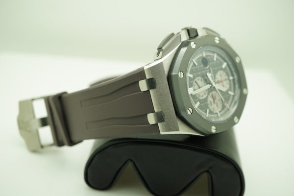 Audemars PIGUET ROYAL OAK OFFSHORE 26400IO TITANIUM CERAMIC 44MM 2021 FULL SET - Image 6