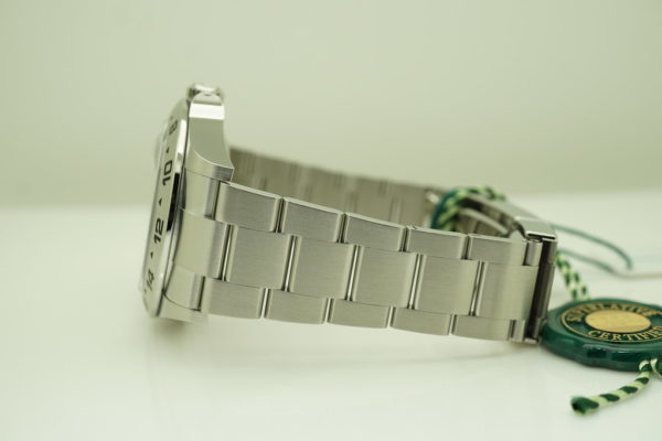 BRAND NEW Rolex 226570 EXPLORER 2 BLACK DIAL 42MM NEW 2021 MODEL COMPLETE SET - Image 5