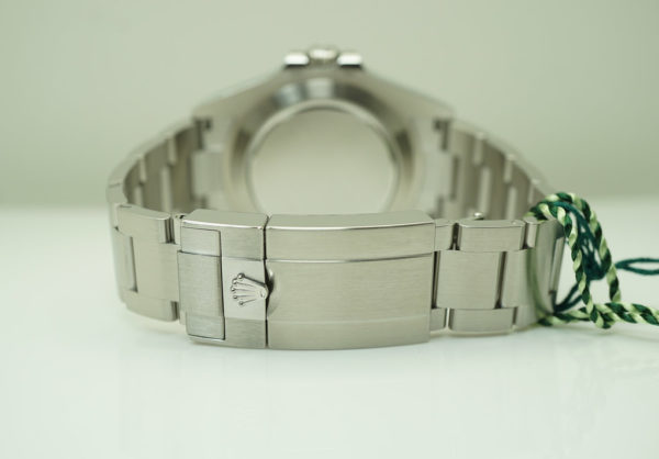 BRAND NEW Rolex 226570 EXPLORER 2 BLACK DIAL 42MM NEW 2021 MODEL COMPLETE SET - Image 7