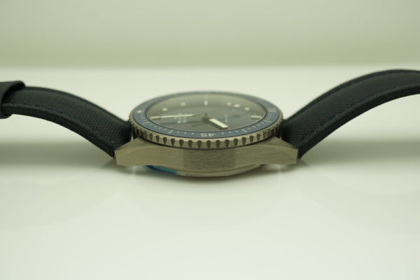 BRAND NEW Blancpain FIFTY FATHOMS BATHYSCAPHE GREY CERAMIC BLUE DIAL BLUE BEZEL 2021 FULL SET - Image 4